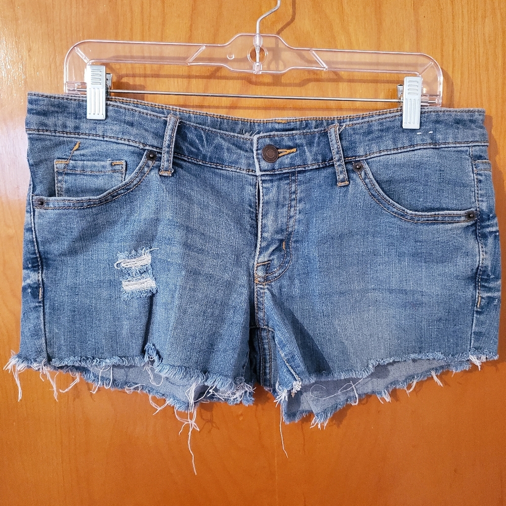 Sz 8 Low-Rise Cutoff Mossimo Jean Shorts